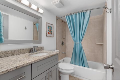 Condo in Daytona Beach, Florida, 2 bedrooms  № 2379582 - photo 19