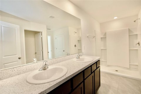 Casa en venta en Dade City, Florida, 4 dormitorios, 207.92 m2 № 2148802 - foto 16