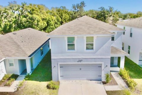 Casa en Dade City, Florida 4 dormitorios, 207.92 m2 № 2148802