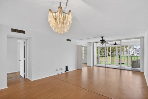 Copropriété à vendre à Pompano Beach, Floride: 2 chambres, 98.85 m2 № 2266220 - photo 8