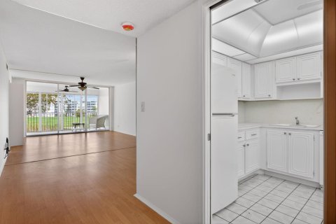 Copropriété à vendre à Pompano Beach, Floride: 2 chambres, 98.85 m2 № 2266220 - photo 3