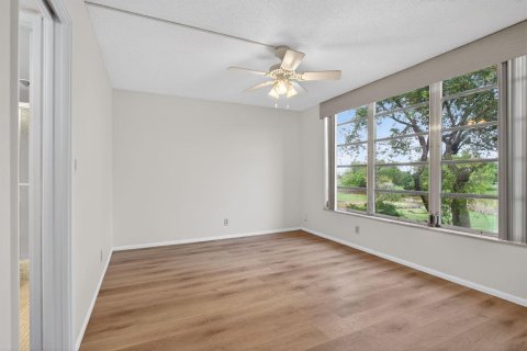 Copropriété à vendre à Pompano Beach, Floride: 2 chambres, 98.85 m2 № 2266220 - photo 15