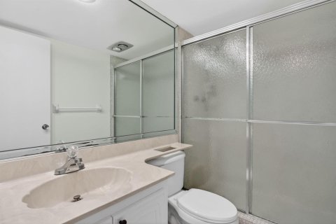 Copropriété à vendre à Pompano Beach, Floride: 2 chambres, 98.85 m2 № 2266220 - photo 18