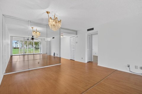 Copropriété à vendre à Pompano Beach, Floride: 2 chambres, 98.85 m2 № 2266220 - photo 9