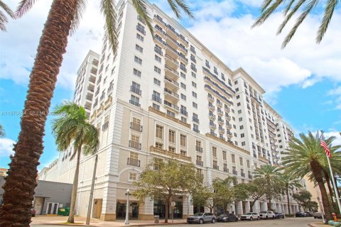 Condo in Coral Gables, Florida, 1 bedroom  № 2031331 - photo 1