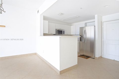 Condo in Coral Gables, Florida, 1 bedroom  № 2031331 - photo 15