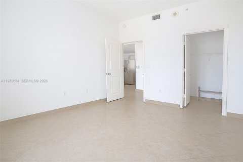 Condo in Coral Gables, Florida, 1 bedroom  № 2031331 - photo 18