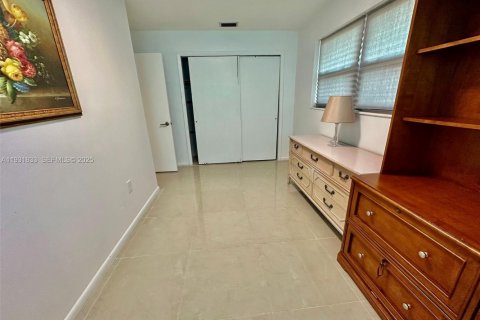 Villa ou maison à louer à Okeechobee, Floride: 2 chambres № 1990856 - photo 11