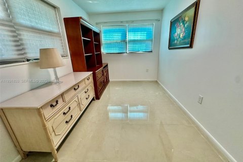 Villa ou maison à louer à Okeechobee, Floride: 2 chambres № 1990856 - photo 12