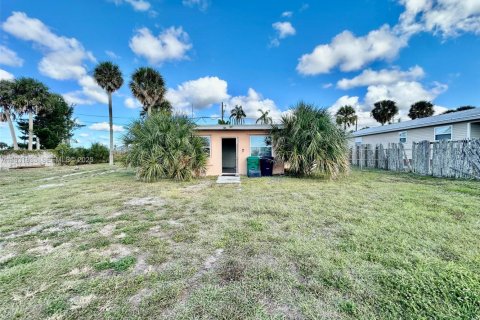 Villa ou maison à louer à Okeechobee, Floride: 2 chambres № 1990856 - photo 9