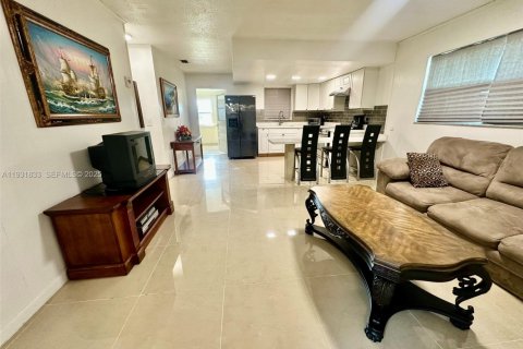 Villa ou maison à louer à Okeechobee, Floride: 2 chambres № 1990856 - photo 6