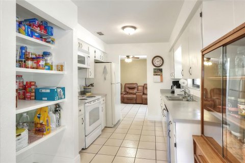 Купить виллу или дом в Лейкленд, Флорида 6 комнат, 149.39м2, № 1632483 - фото 15
