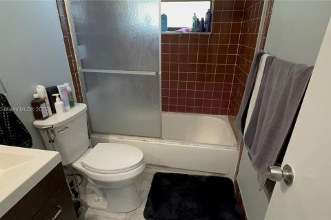 Condo in Coral Springs, Florida, 2 bedrooms  № 1738461 - photo 16