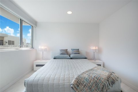 Condominio en venta en Miami Beach, Florida, 2 dormitorios, 94.11 m2 № 2034905 - foto 13