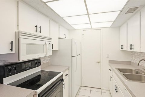 Купить кондоминиум в Брейдентон, Флорида 6 комнат, 109.44м2, № 1572679 - фото 10