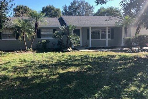 Villa ou maison à Eustis, Floride 3 chambres, 138.42 m2 № 2419972