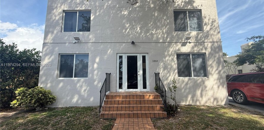 Квартира в Майами, Флорида 2 спальни, 332.22м2 № 2036531