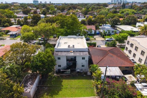 Снять в аренду квартиру в Майами, Флорида 2 спальни, 332.22м2, № 2036531 - фото 20