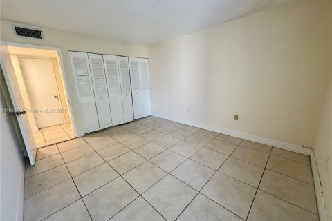 Condominio en venta en Miami, Florida, 2 dormitorios, 89.93 m2 № 1739508 - foto 28