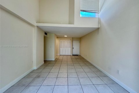 Condominio en venta en Miami, Florida, 2 dormitorios, 89.93 m2 № 1739508 - foto 9