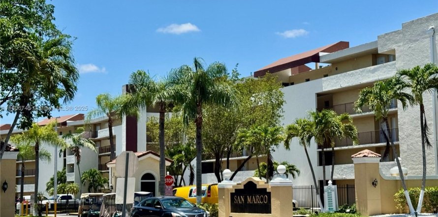 Condominio en Miami, Florida, 2 dormitorios № 1739508