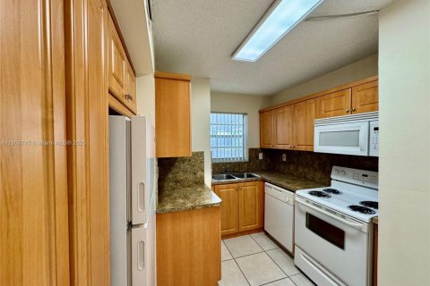 Condominio en venta en Miami, Florida, 2 dormitorios, 89.93 m2 № 1739508 - foto 17