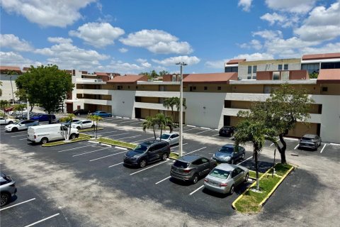 Condominio en venta en Miami, Florida, 2 dormitorios, 89.93 m2 № 1739508 - foto 3