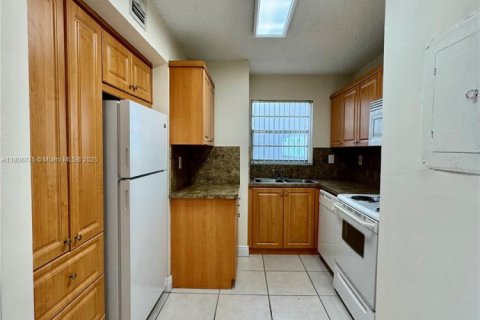 Condominio en venta en Miami, Florida, 2 dormitorios, 89.93 m2 № 1739508 - foto 22