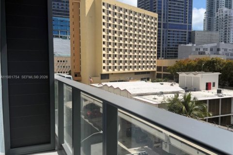 Condo in Miami, Florida  № 2043008 - photo 12