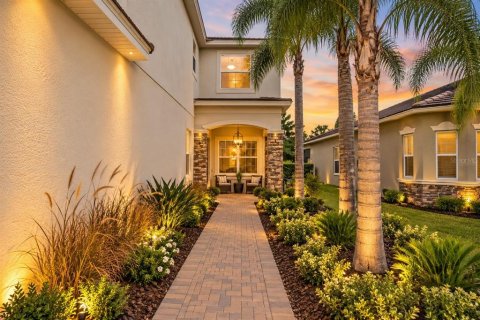 Villa ou maison à louer à Wesley Chapel, Floride: 4 chambres, 253.44 m2 № 2387543 - photo 3