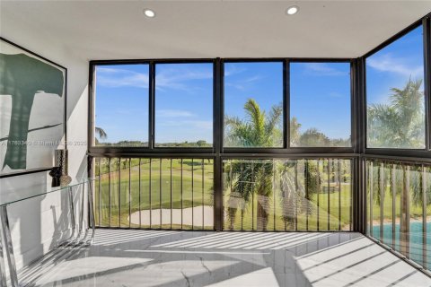 Condominio en venta en Pembroke Pines, Florida, 1 dormitorio, 74.32 m2 № 1738236 - foto 17