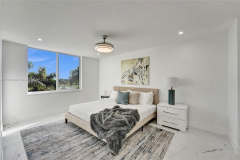 Condominio en venta en Pembroke Pines, Florida, 1 dormitorio, 74.32 m2 № 1738236 - foto 20
