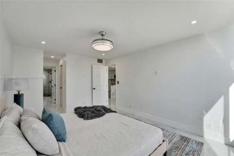 Condominio en venta en Pembroke Pines, Florida, 1 dormitorio, 74.32 m2 № 1738236 - foto 23