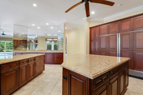 House in Jupiter, Florida 9 rooms, 408.12 sq.m. № 2261816 - photo 13
