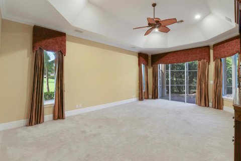 House in Jupiter, Florida 9 rooms, 408.12 sq.m. № 2261816 - photo 22