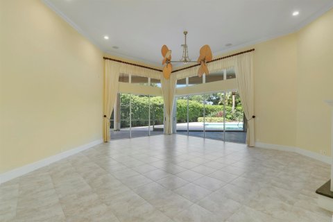 House in Jupiter, Florida 9 rooms, 408.12 sq.m. № 2261816 - photo 8