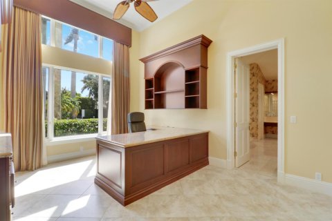 House in Jupiter, Florida 9 rooms, 408.12 sq.m. № 2261816 - photo 28