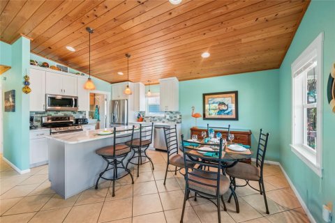 Villa ou maison à vendre à Anna Maria, Floride: 2 chambres, 98.85 m2 № 1690265 - photo 6