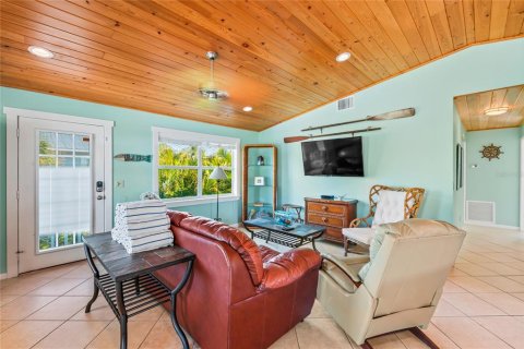 Villa ou maison à vendre à Anna Maria, Floride: 2 chambres, 98.85 m2 № 1690265 - photo 4