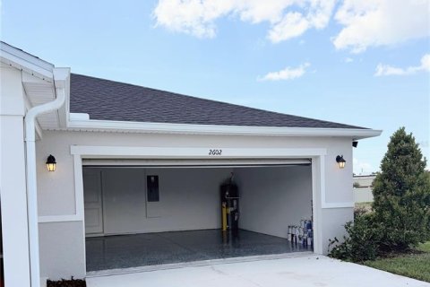 House in Kissimmee, Florida 4 bedrooms, 191.19 sq.m. № 2283723 - photo 3