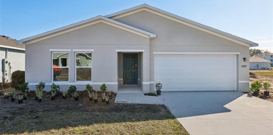 House in Lake Hamilton, Florida 3 bedrooms, 137.22 sq.m. № 1838277