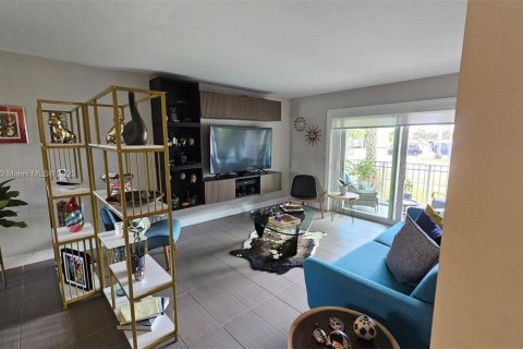 Купить кондоминиум в Майами, Флорида 2 спальни, 105.91м2, № 1926686 - фото 11