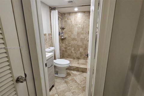 Купить кондоминиум в Майами, Флорида 2 спальни, 105.91м2, № 1926686 - фото 17