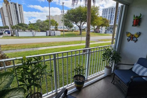 Купить кондоминиум в Майами, Флорида 2 спальни, 105.91м2, № 1926686 - фото 15