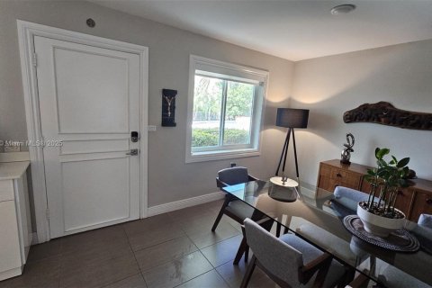 Купить кондоминиум в Майами, Флорида 2 спальни, 105.91м2, № 1926686 - фото 5