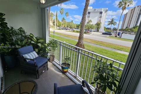 Купить кондоминиум в Майами, Флорида 2 спальни, 105.91м2, № 1926686 - фото 24