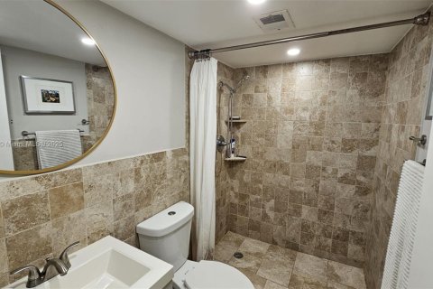Купить кондоминиум в Майами, Флорида 2 спальни, 105.91м2, № 1926686 - фото 13