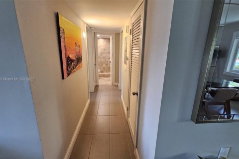 Купить кондоминиум в Майами, Флорида 2 спальни, 105.91м2, № 1926686 - фото 20