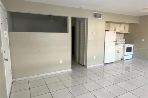 Condo in Orlando, Florida, 1 bedroom  № 1816277 - photo 6