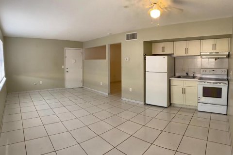 Condo in Orlando, Florida, 1 bedroom  № 1816277 - photo 5